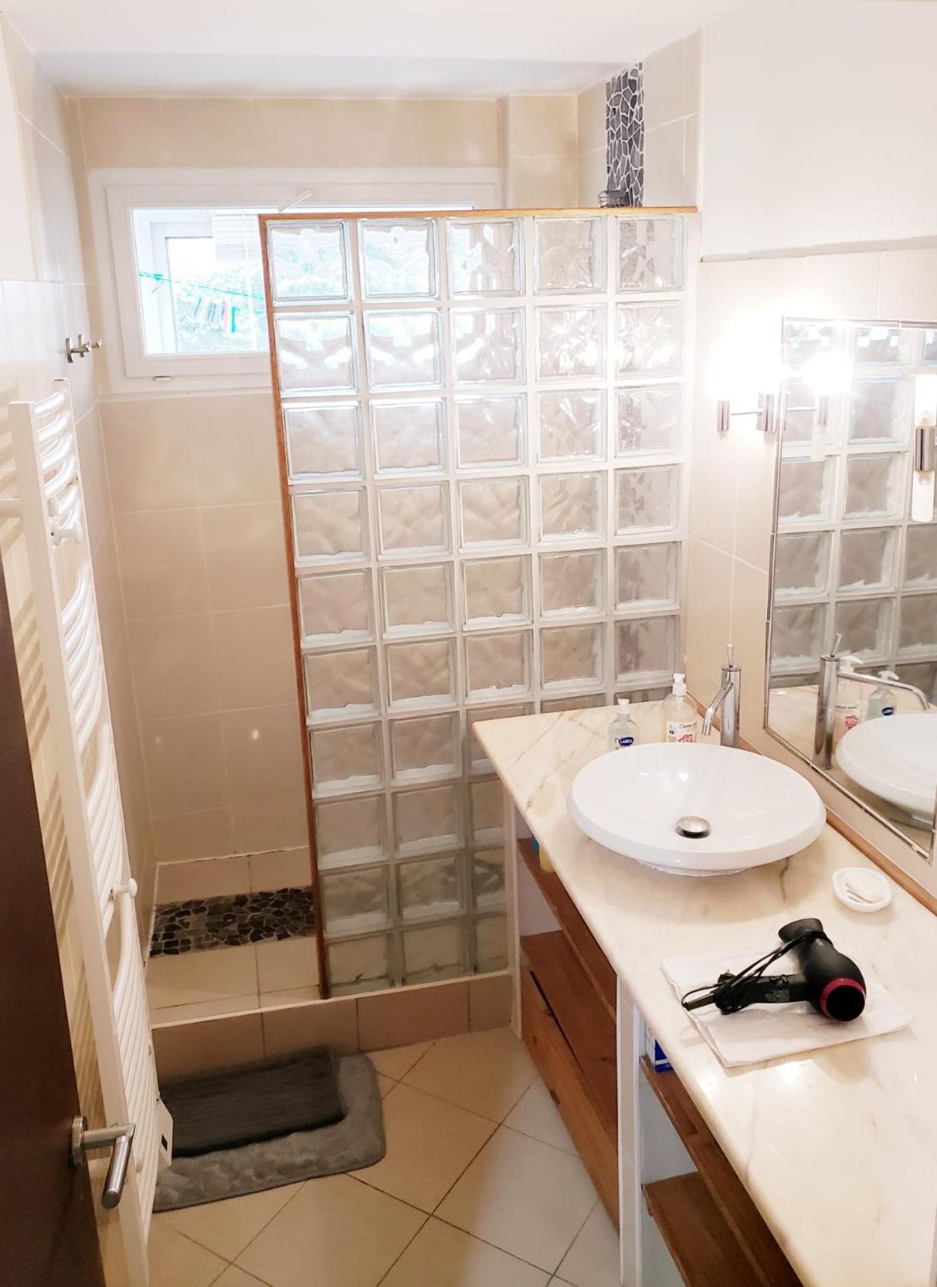 Air-Conditioned Residential Suite From 1 To 6 - Bathtubs In Rooms - Wifi - Kitchen - Laundry - Self-Arrival - Parking Avignon Buitenkant foto